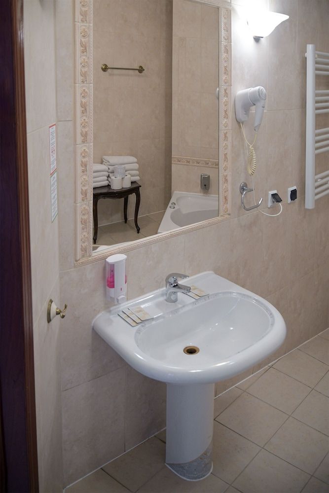 undefined Royal Residence 10