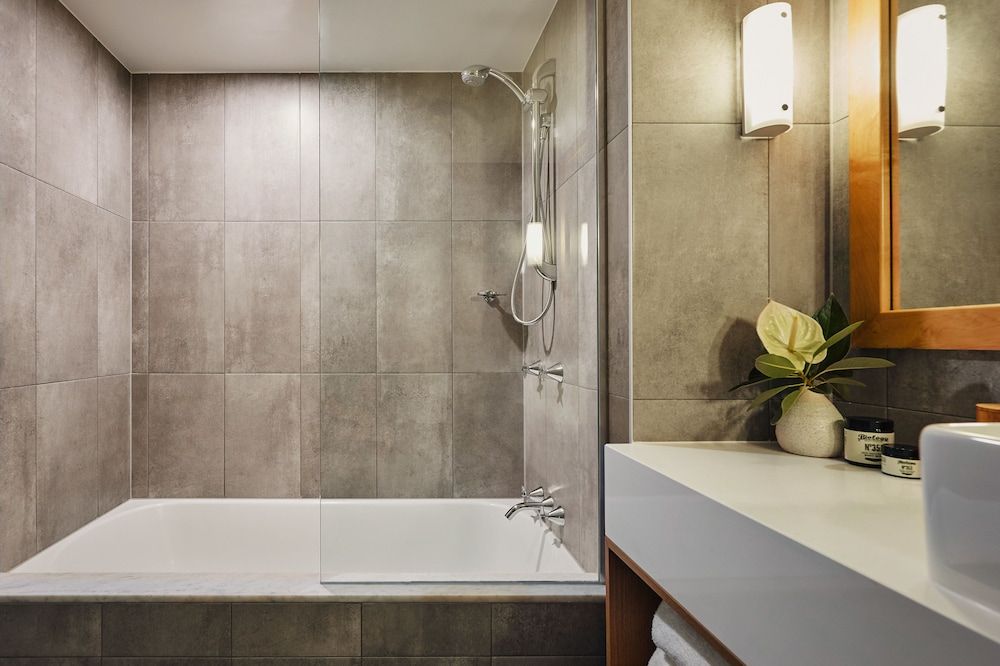 Daydream Island Resort Superior Ocean View, 1 King Bed - Inclusive of Return Ferry Transfers 4