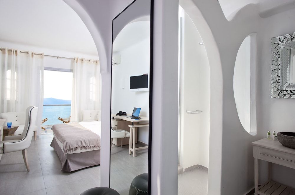 undefined Belvedere Suites 4