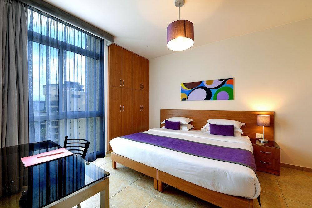 undefined The Smallville Xpress Hotel 10