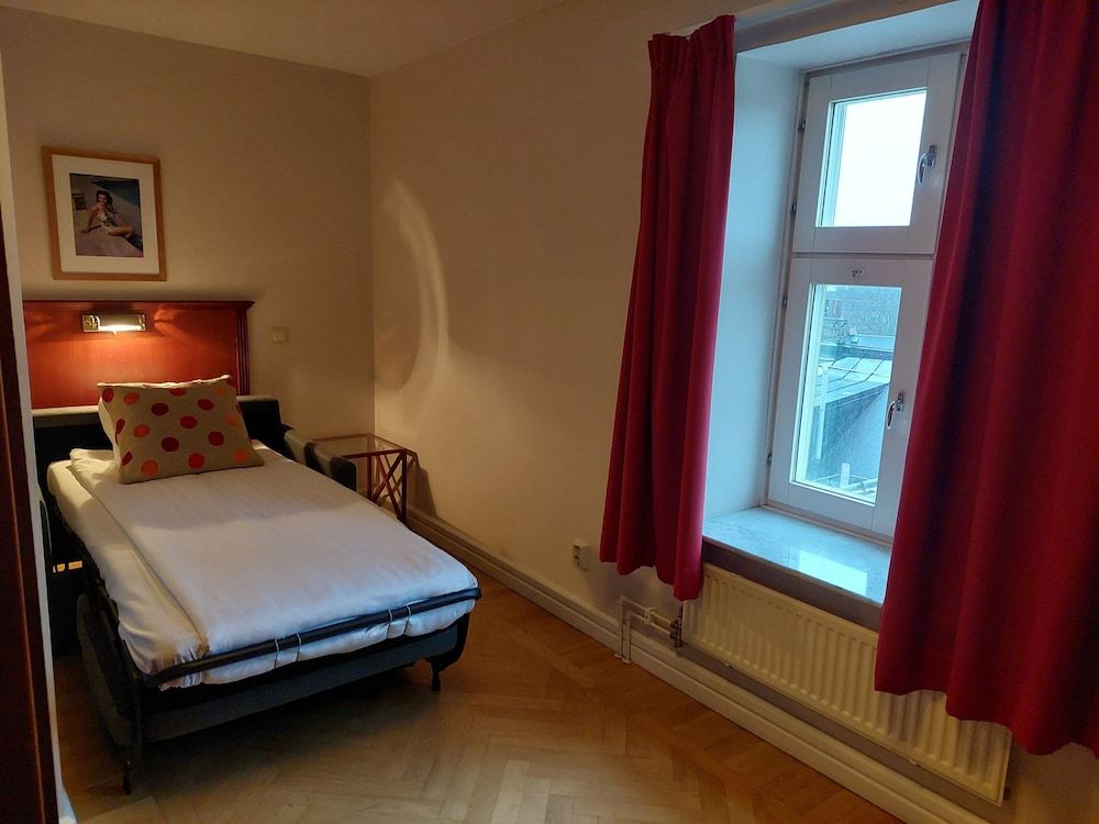 Hotel Bishops Arms Lund Deluxe Twin Room 6