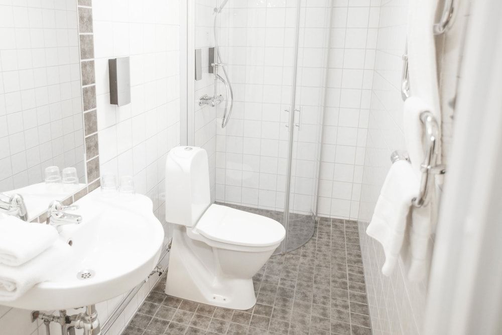 Hotel Bishops Arms Lund Deluxe Twin Room 8