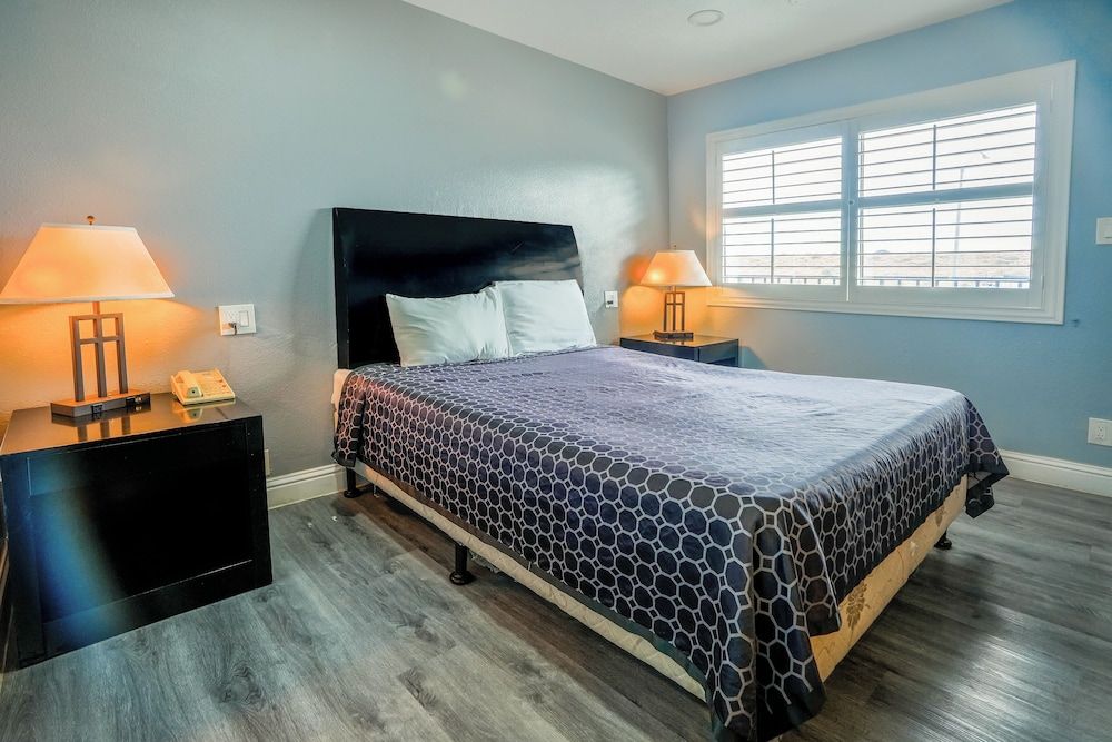 Economy Inn Buttonwillow Bakersfield I-5 Room, 1 Queen Bed, Non Smoking 3