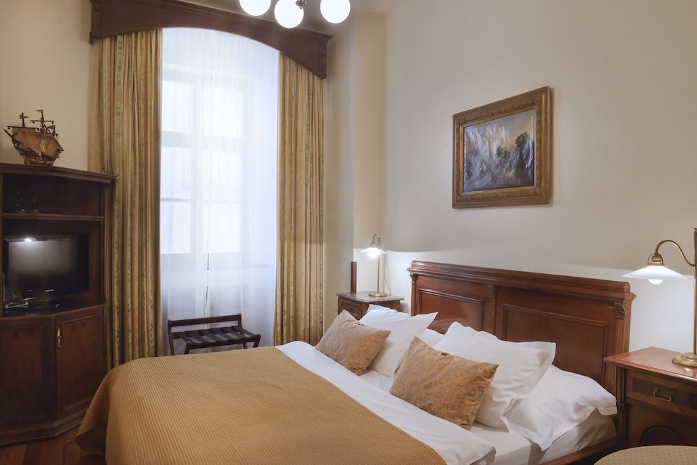 Grand Hotel Praha Superior Room 6