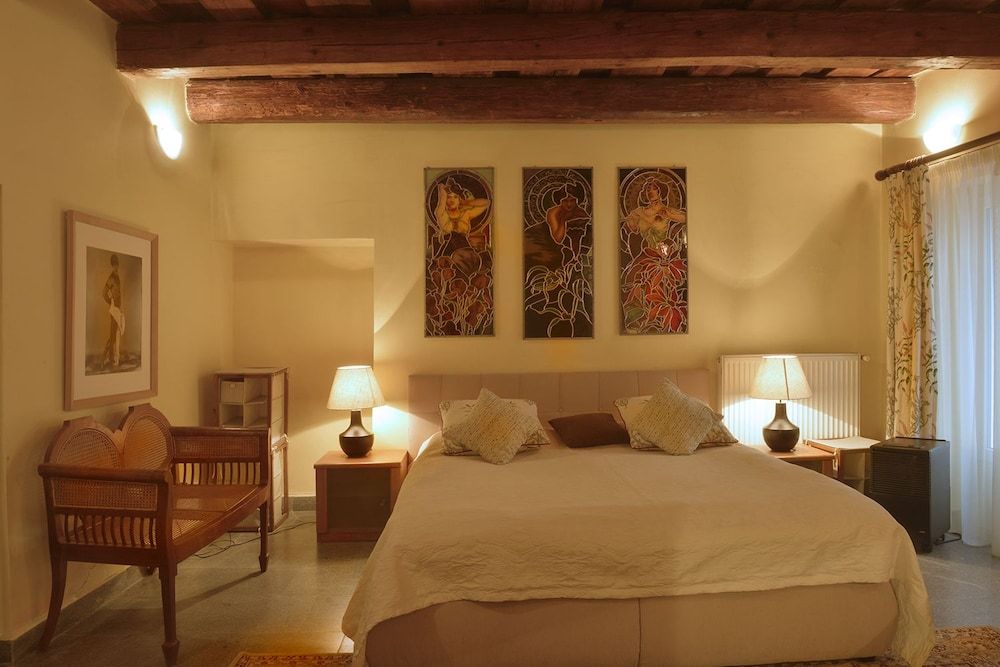 undefined Grand Hotel Praha 9