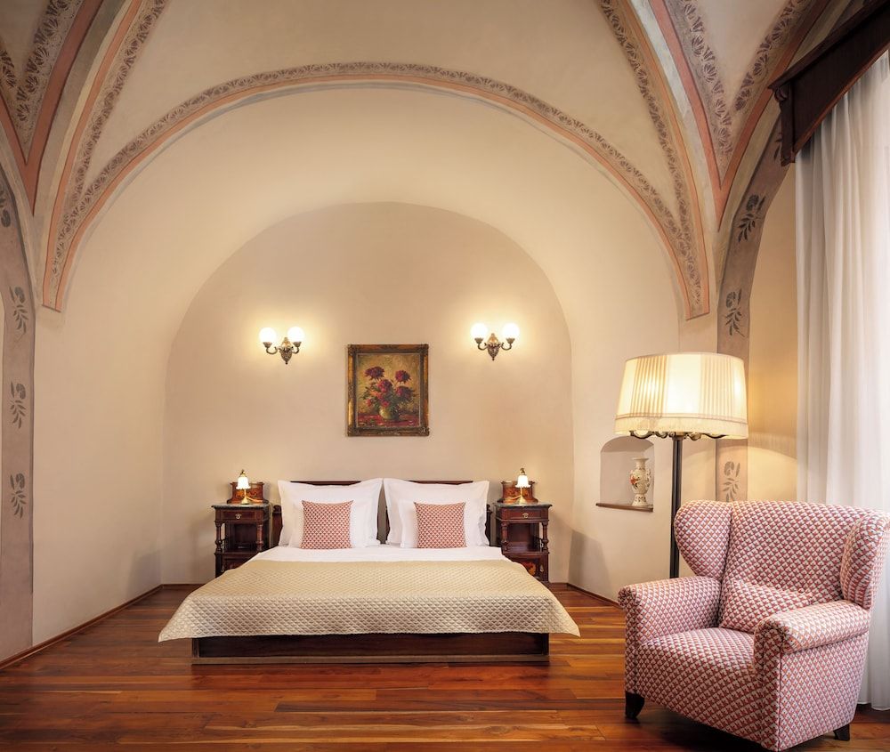 undefined Grand Hotel Praha 9