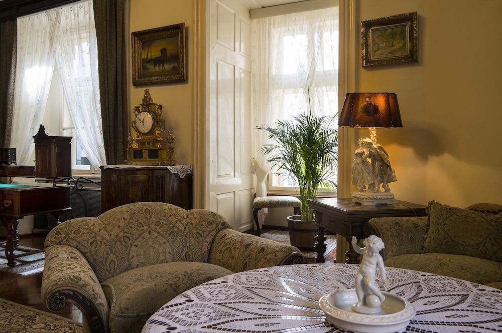 undefined Grand Hotel Praha 4