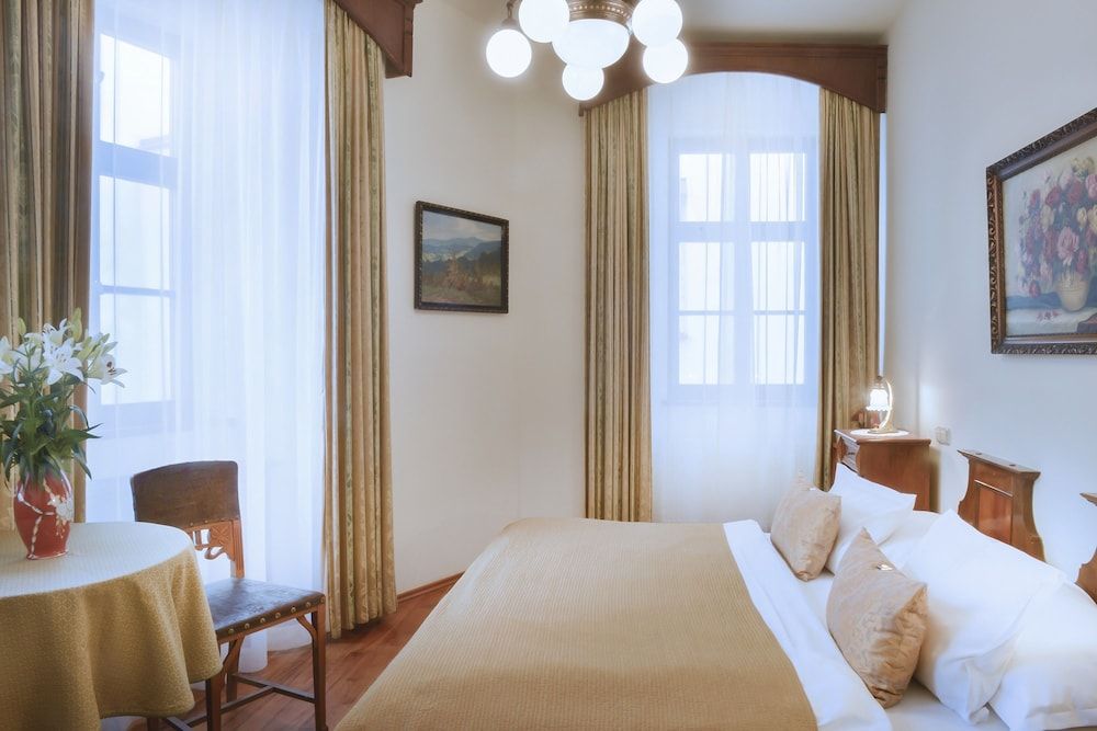 undefined Grand Hotel Praha 3
