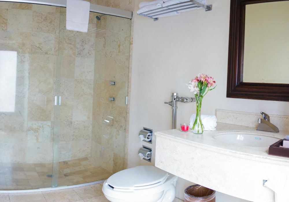 Hotel Misión Catedral Morelia Suite, 1 King Bed (Master) 4