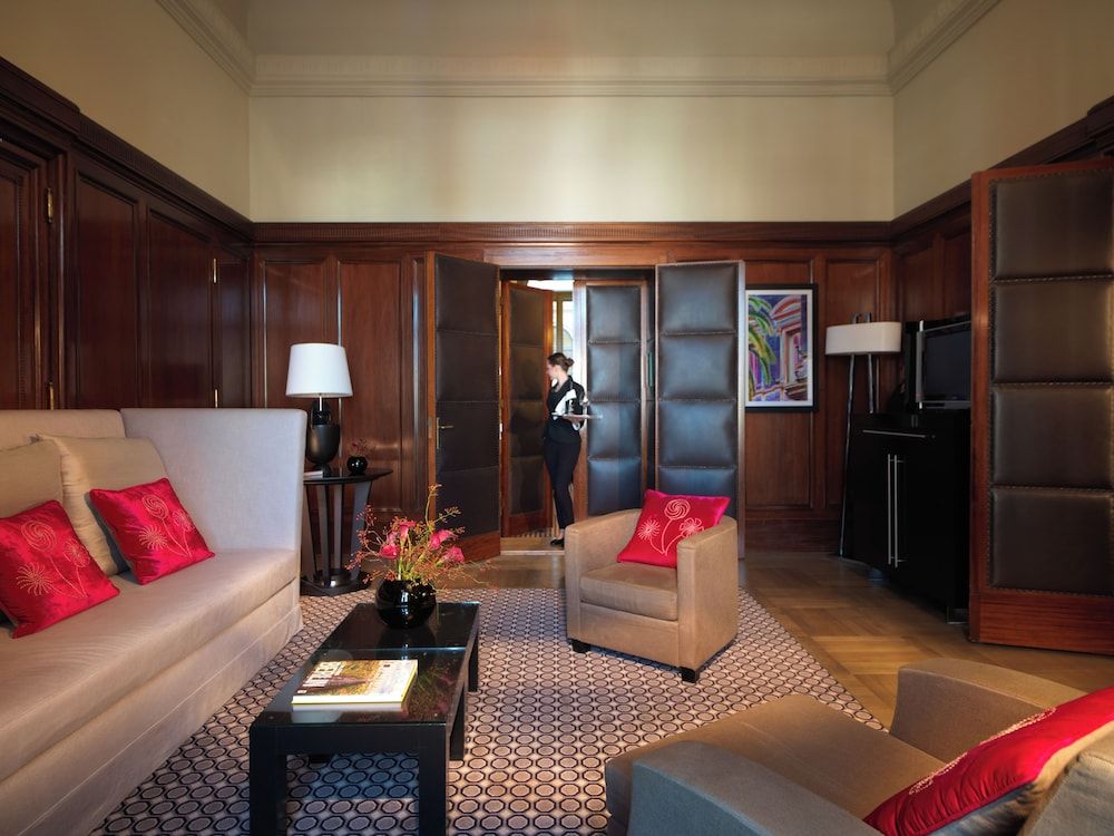Suite (Behren)