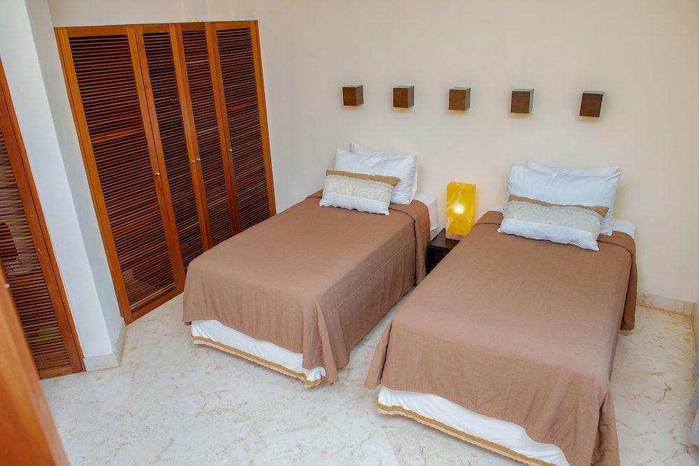 Porto Playa Condo Hotel & Beachclub Exclusive Penthouse, 2 Bedrooms, Terrace 4