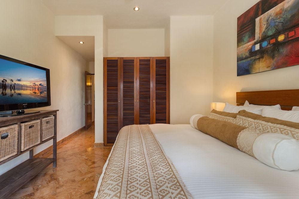 Porto Playa Condo Hotel & Beachclub Exclusive Penthouse, 2 Bedrooms, Terrace 3