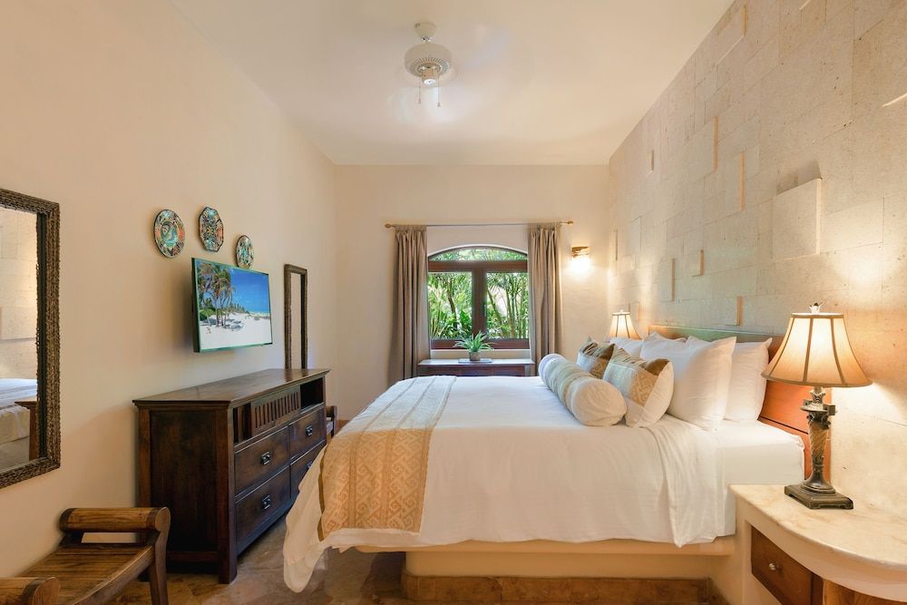 Porto Playa Condo Hotel & Beachclub Exclusive Condo, 1 Bedroom 3