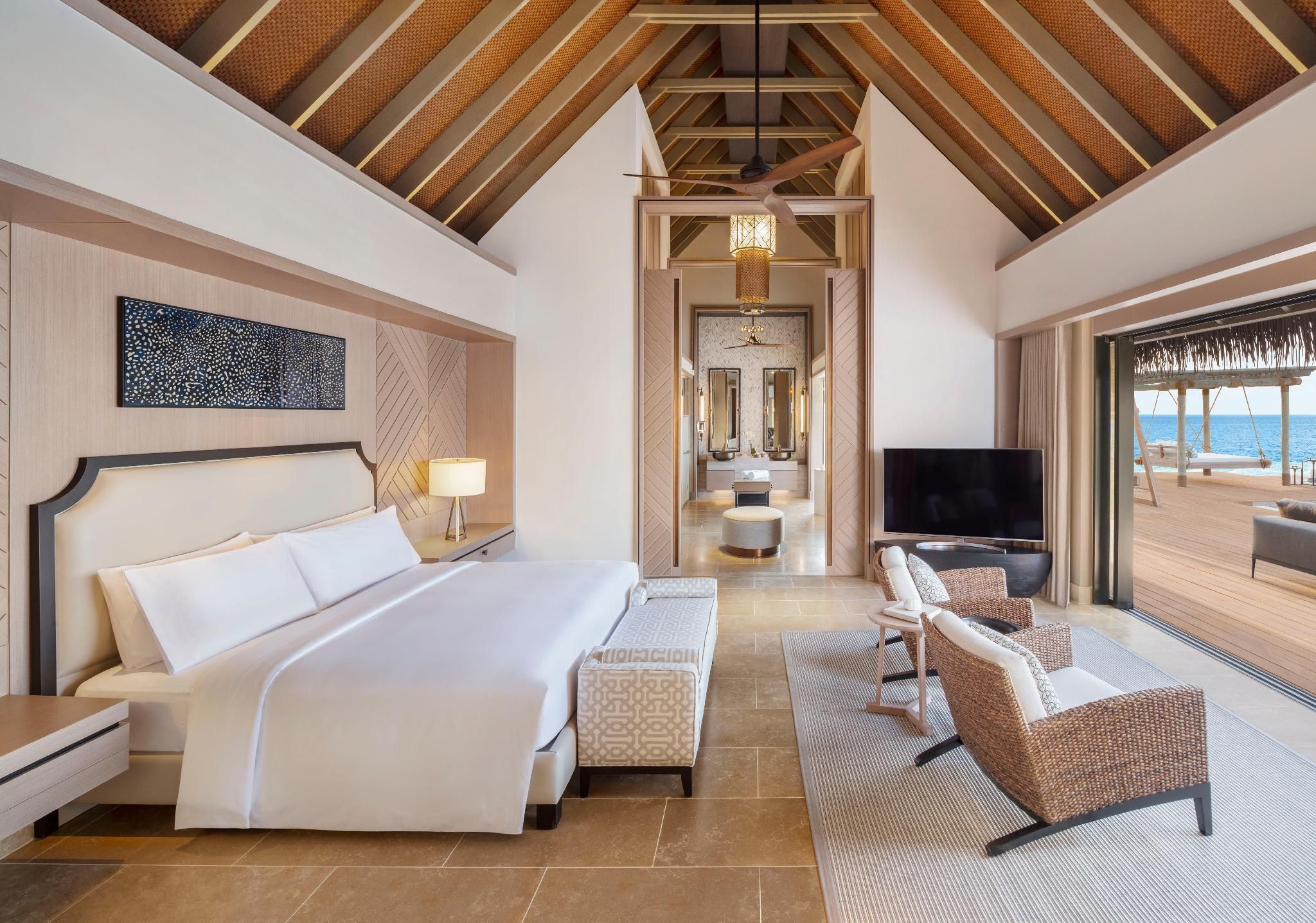 King Reef Villa with Pool