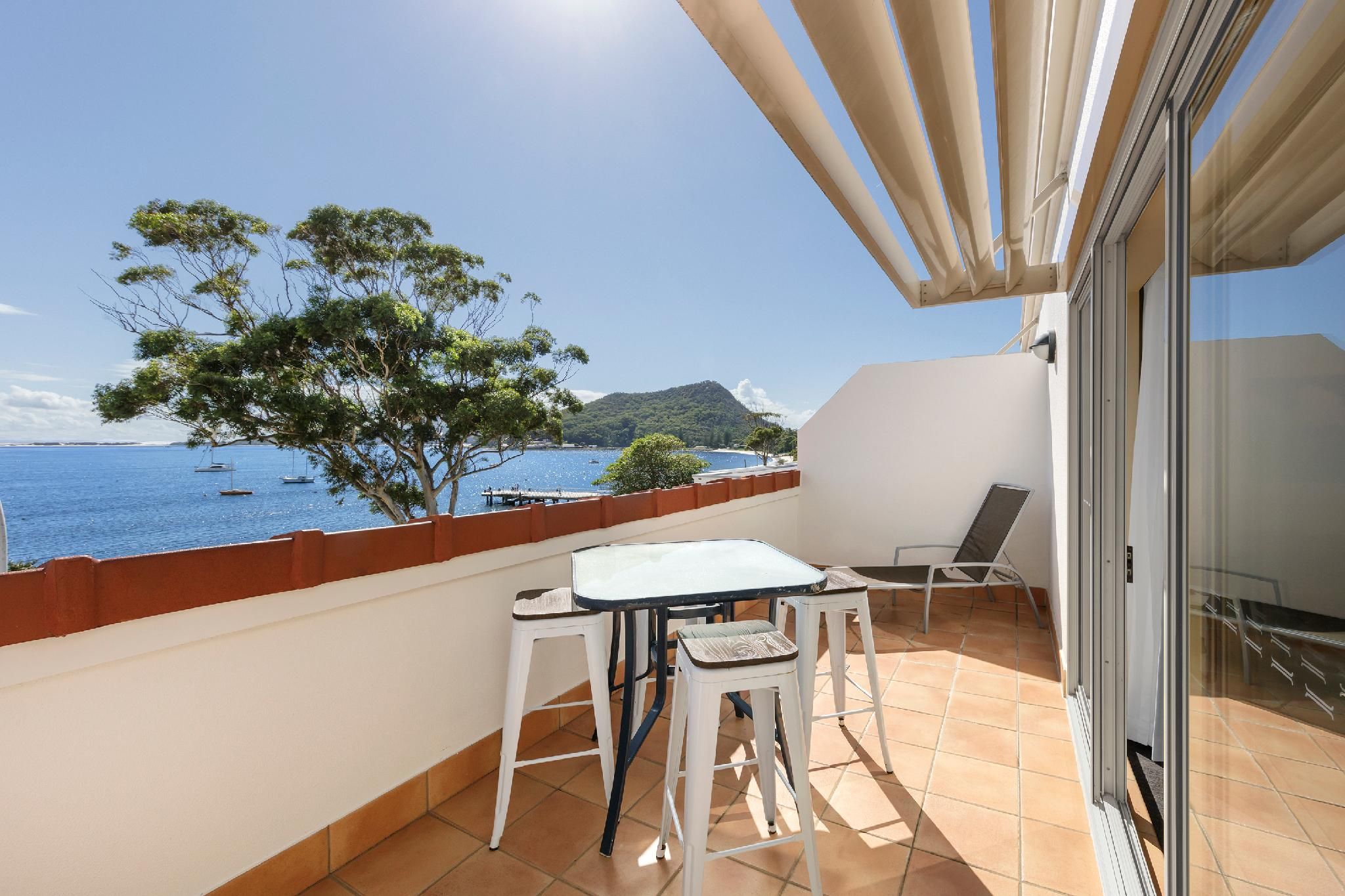 2 Bedroom Deluxe Spa Beachfront