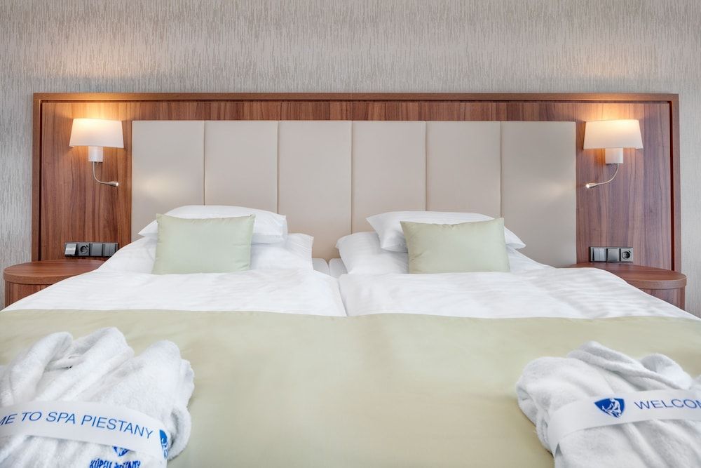 Ensana Esplanade Superior Room (Alameda wing) 3