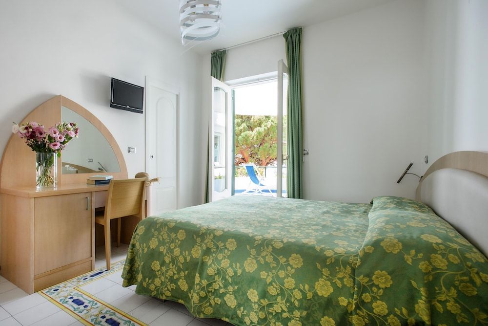 Superior Double or Twin Room, Terrace, Sea View