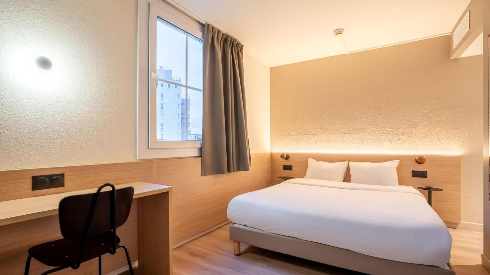 Standard Room - 1 Queen Bed 1 Sofa Bed