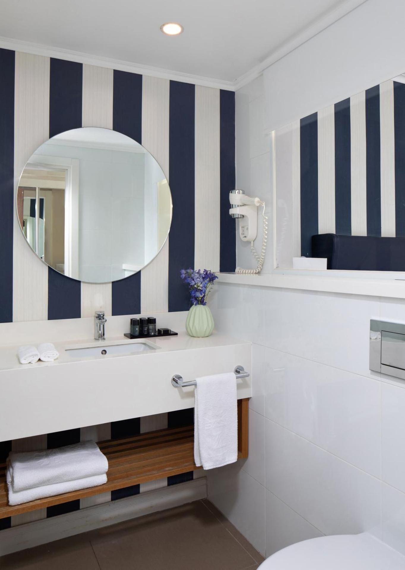 Rimonim Eilat Hotel Quadro Superior Room (3 Adults) 2