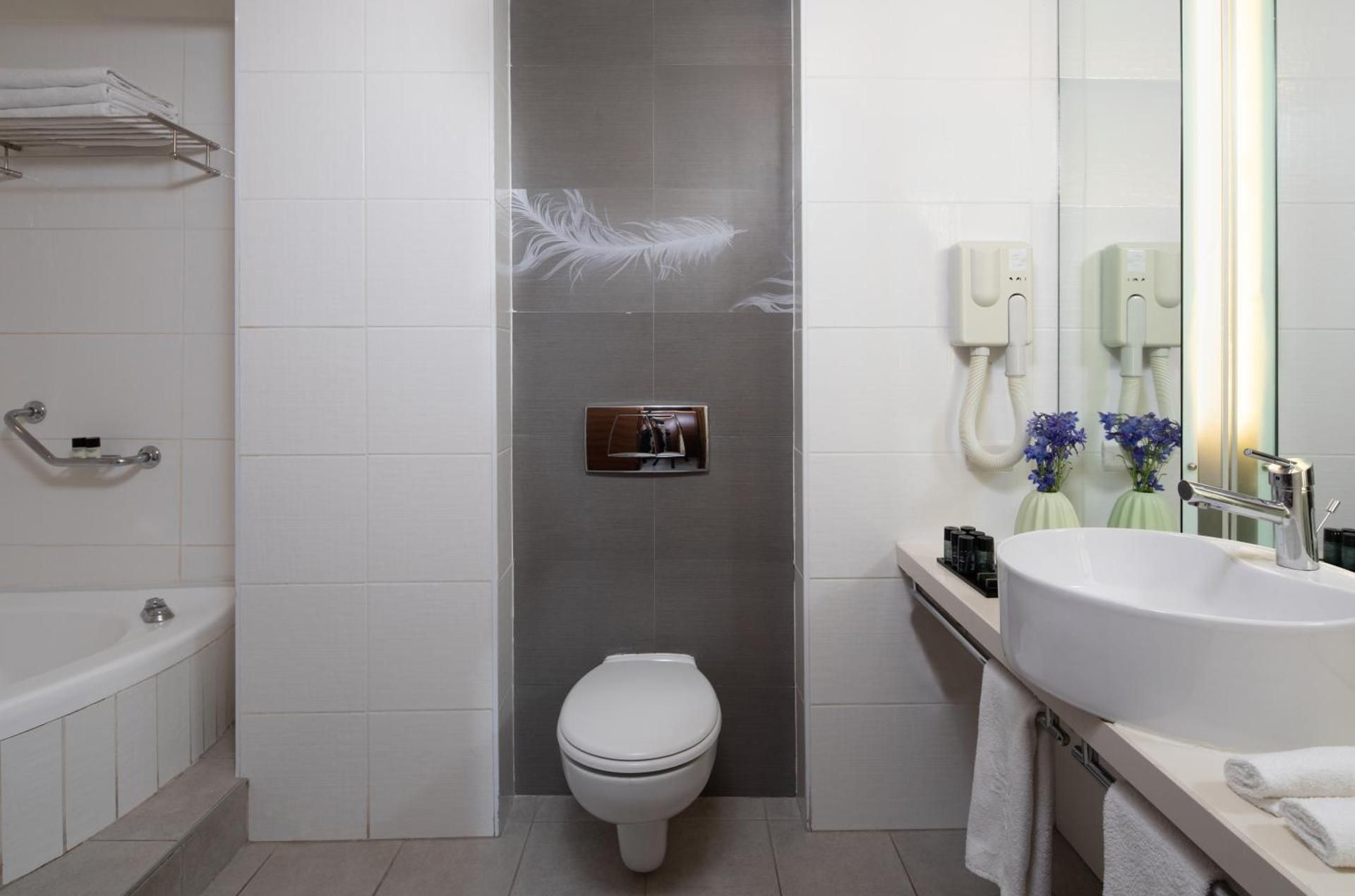 Rimonim Eilat Hotel Junior Suite with Sea View (2 Children + 2 Adults)