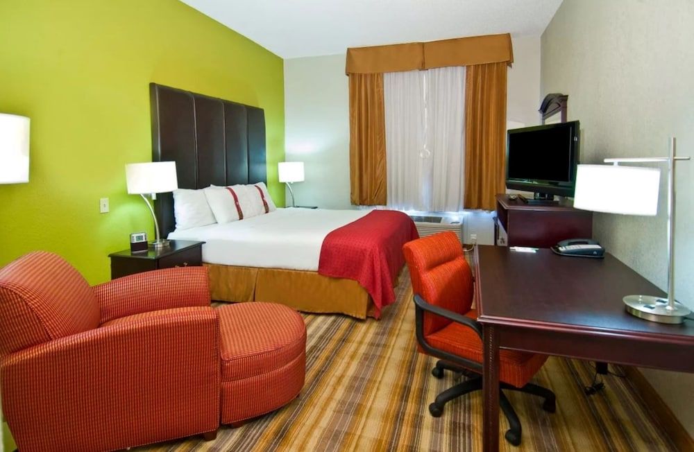 Suite, 1 King Bed (Additional Living Area)