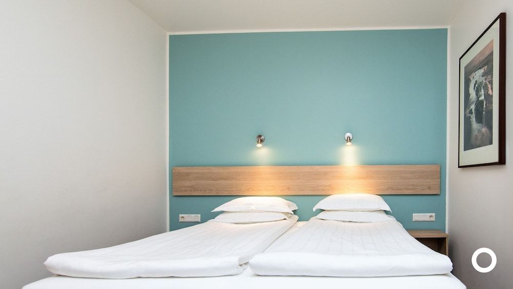 undefined Center Hotels Plaza 3