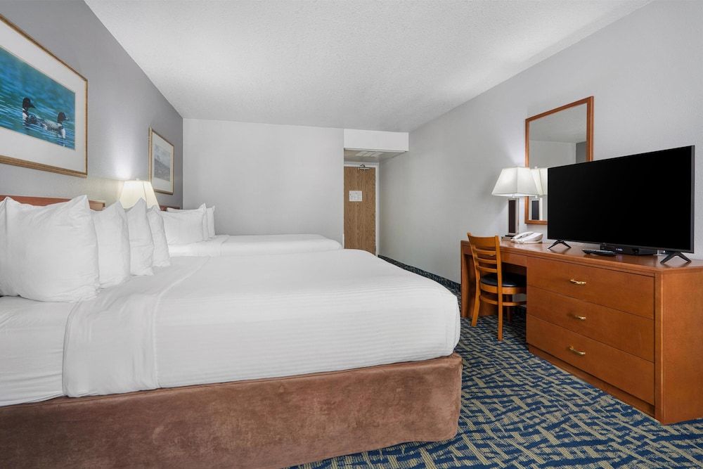 SureStay Plus Hotel by Best Western Lethbridge Standard Room, 2 Queen Beds, Non Smoking, Refrigerator & Microwave (Pet Friendly)