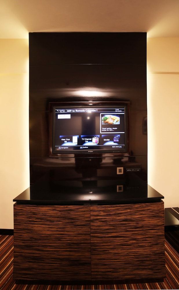 Ramada by Wyndham Colombo Double Room, 2 Double Beds, Non Smoking 8