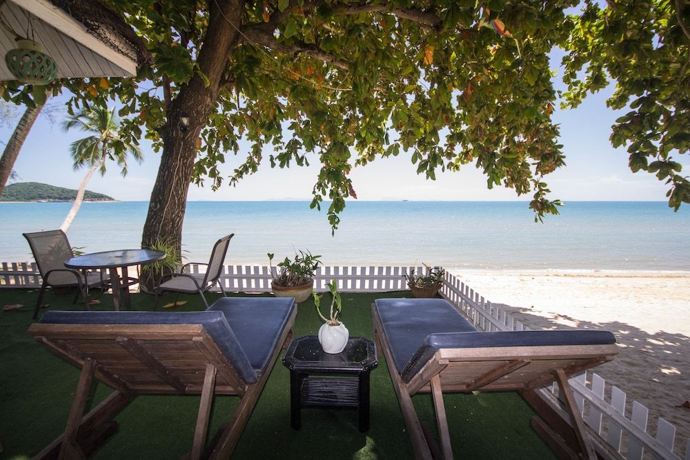 Rajapruek Samui Resort Beachfront Bungalow 11