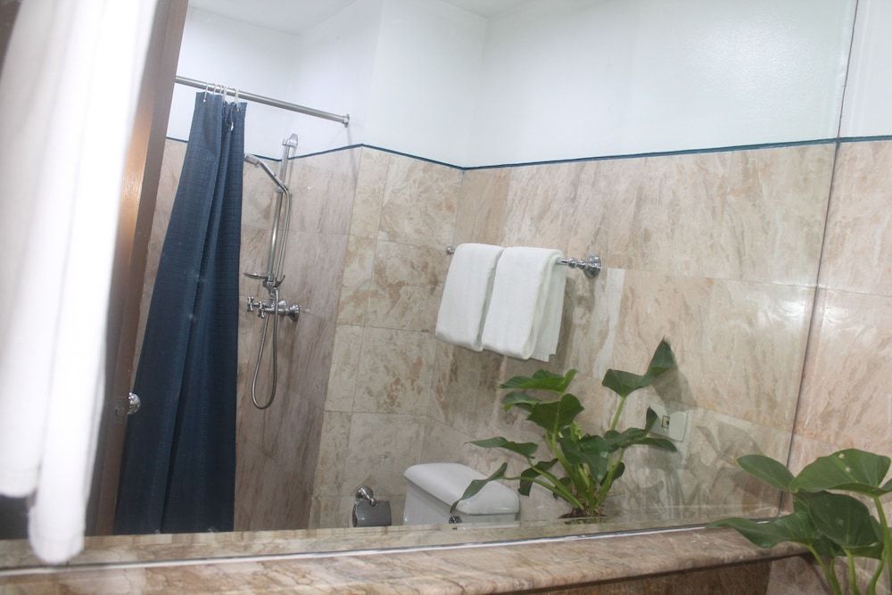 undefined The Pearl Manila Hotel 10