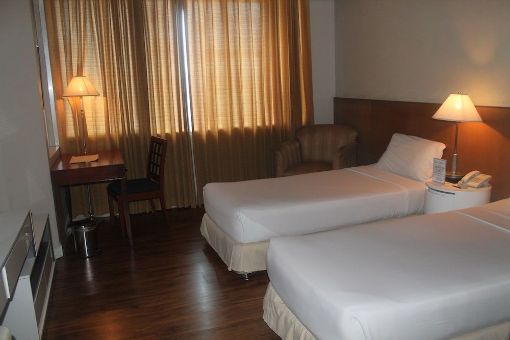undefined The Pearl Manila Hotel 5