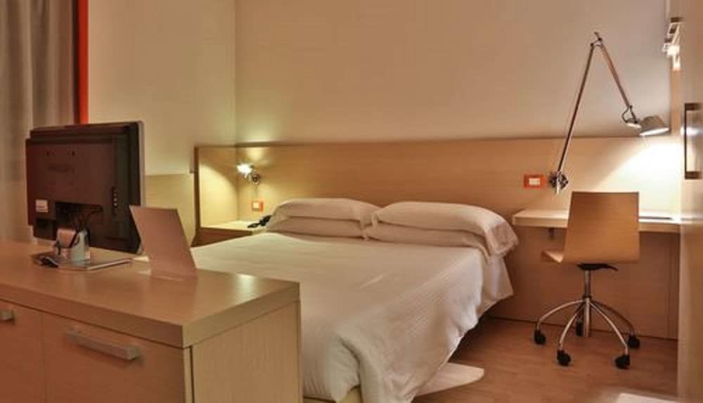 Best Western Plus Hotel Galileo Padova Standard Apartment, 1 Queen Bed, Non Smoking, Annex Building (with Sofabed) 3