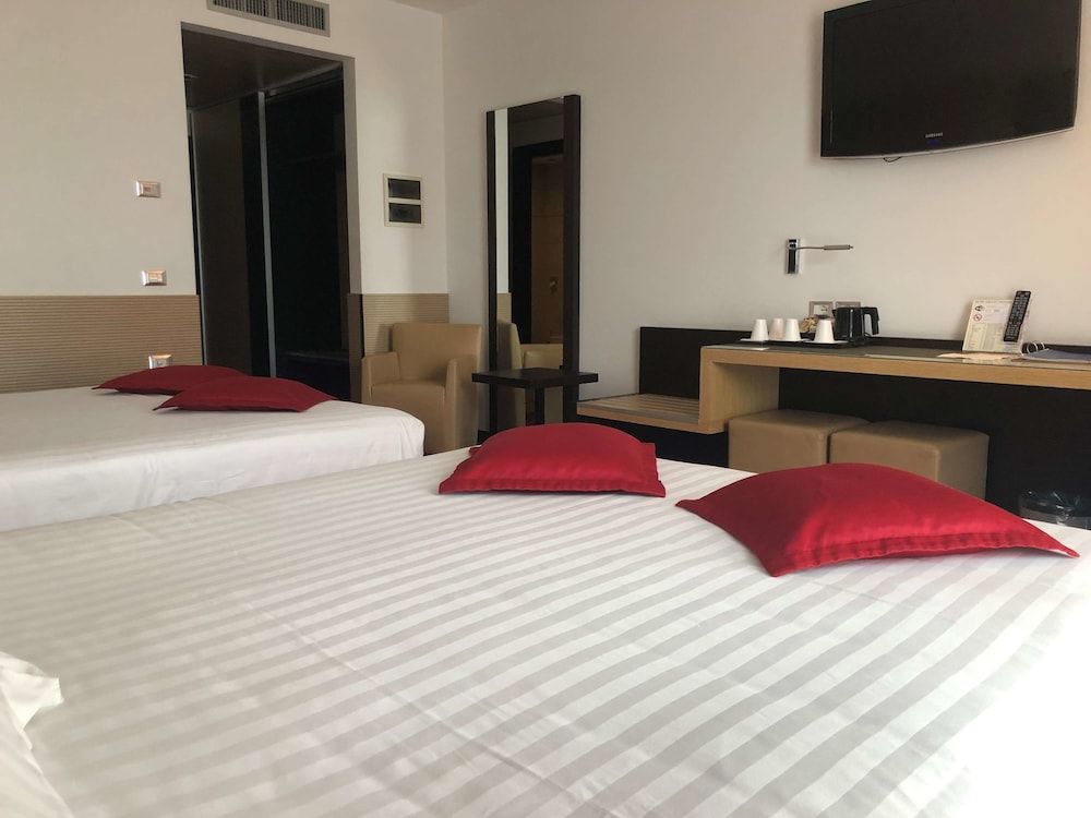 Comfort Room, 2 Queen Beds, Non Smoking