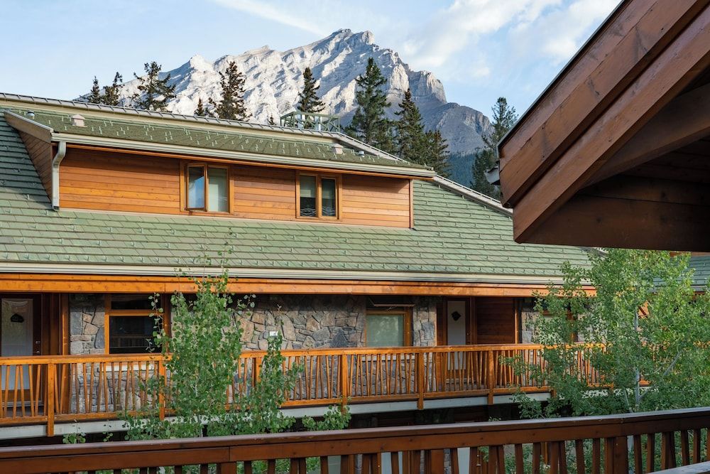 undefined The Fox Hotel and Suites 4