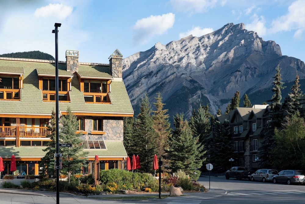 undefined The Fox Hotel and Suites 6