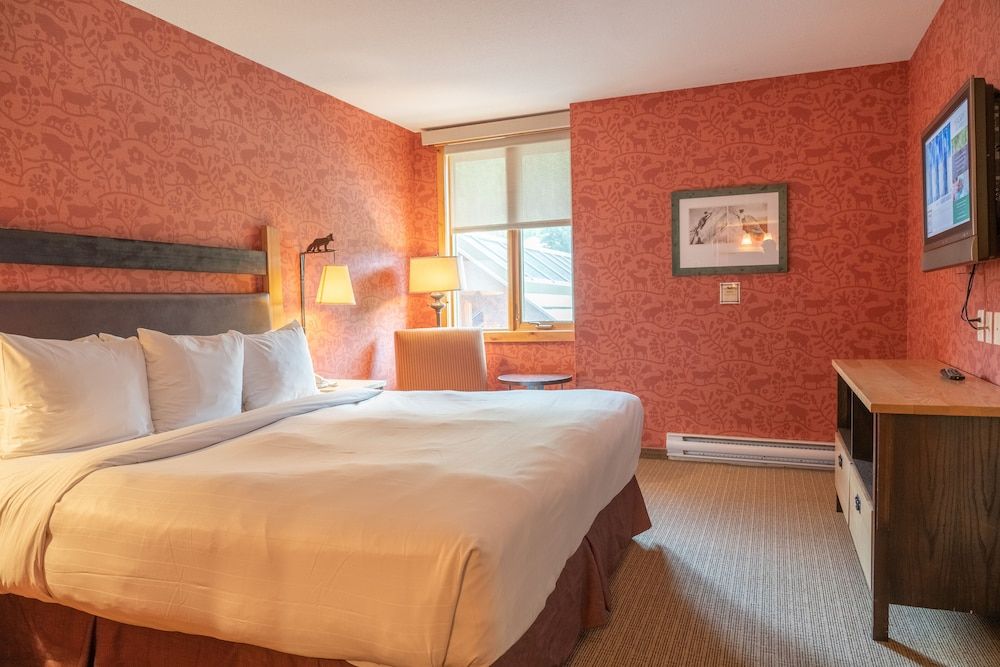 undefined The Fox Hotel and Suites
