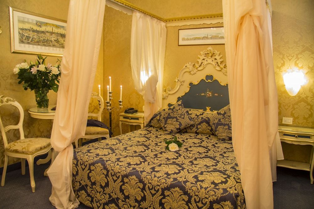 Hotel Becher Classic Double Room 6