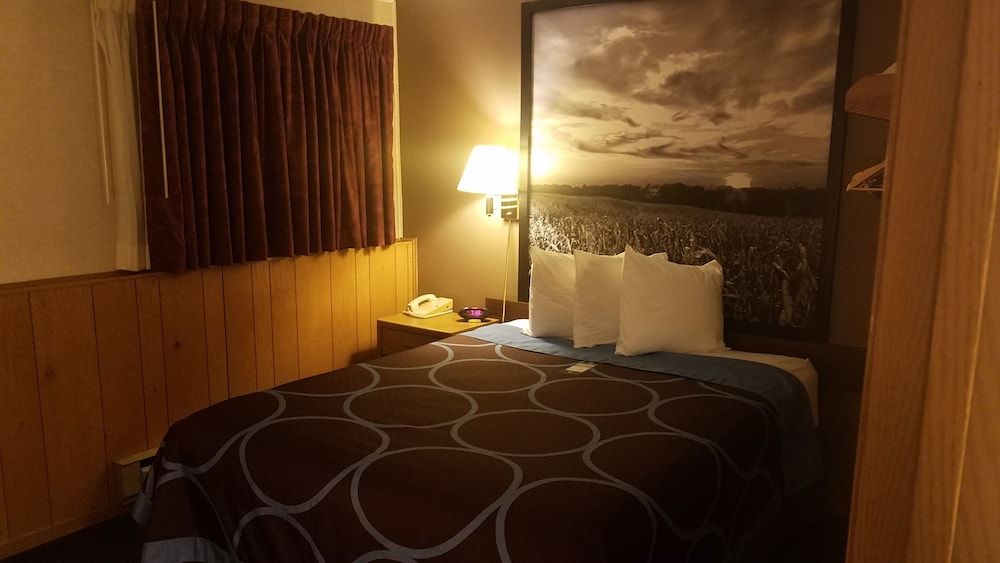 Room, 1 Queen Bed, Non Smoking, Kitchen