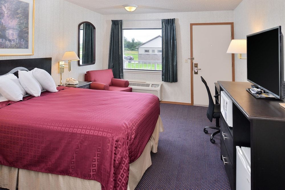 Americas Best Value Inn Knob Noster Room, 1 King Bed, Non Smoking 4