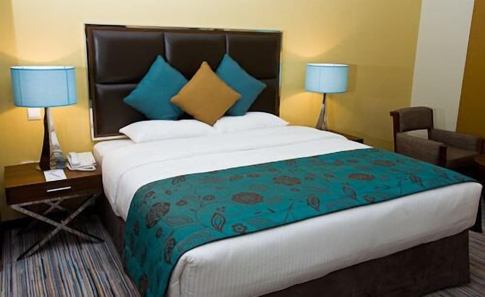 undefined Phoenix Plaza Hotel Apartments 10