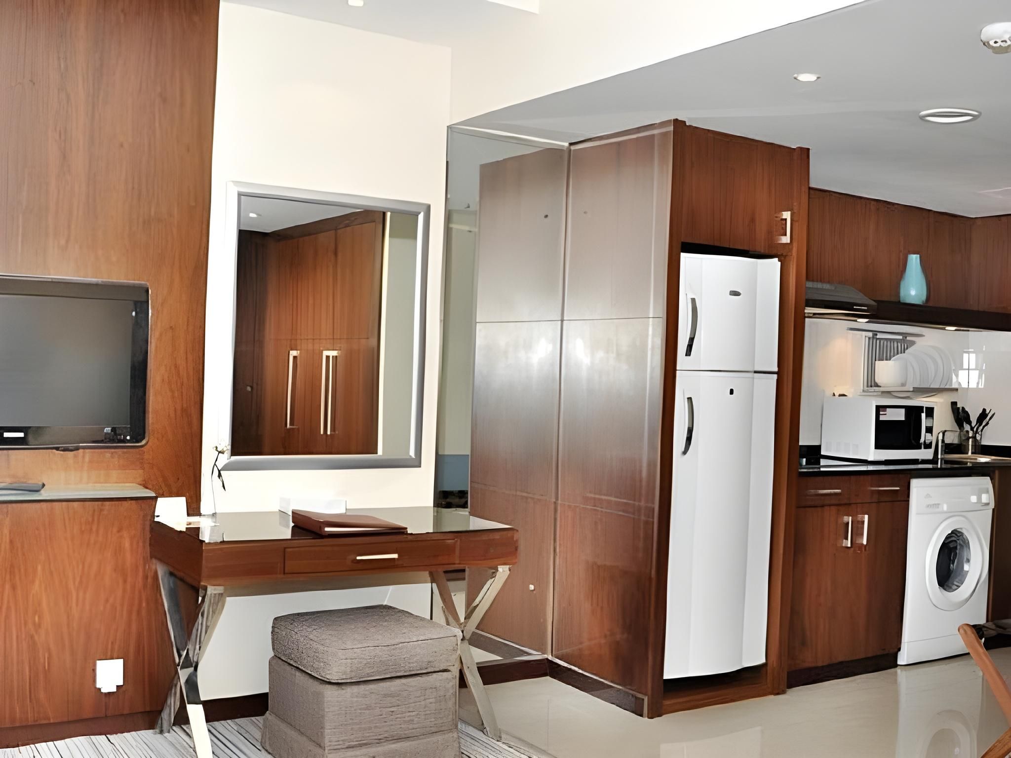 undefined Phoenix Plaza Hotel Apartments 6