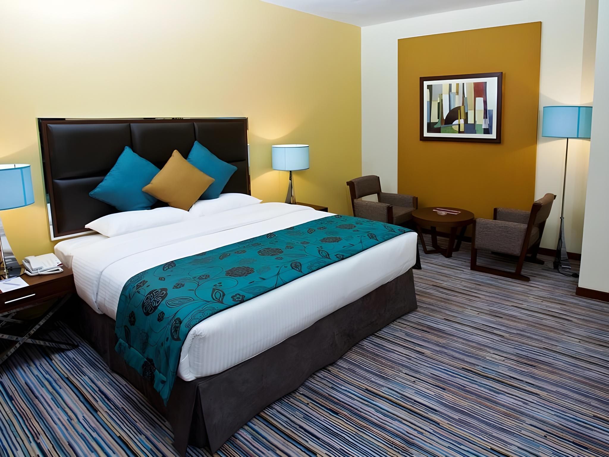 undefined Phoenix Plaza Hotel Apartments 4