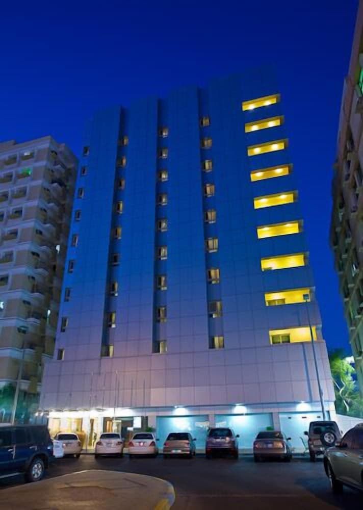 undefined Phoenix Plaza Hotel Apartments