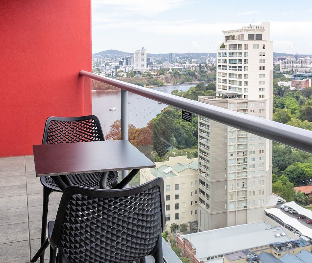 Oaks Brisbane on Felix Suites Executive Apartment, 1 Bedroom, No Housekeeping 3