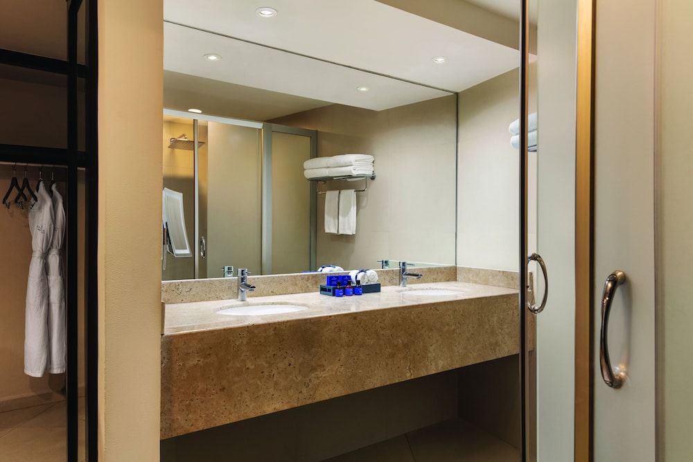 Seadust Cancún All Inclusive Family Resort Premium Suite King 5