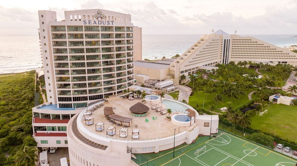 undefined Seadust Cancún All Inclusive Family Resort 5