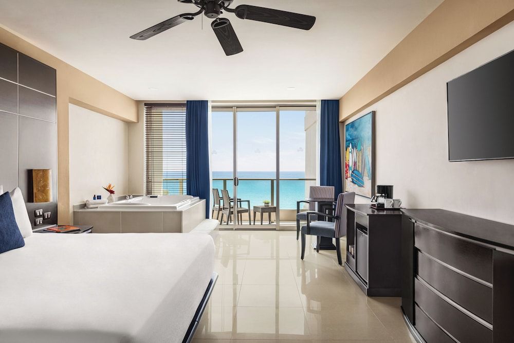 Seadust Cancún All Inclusive Family Resort Premium Suite King