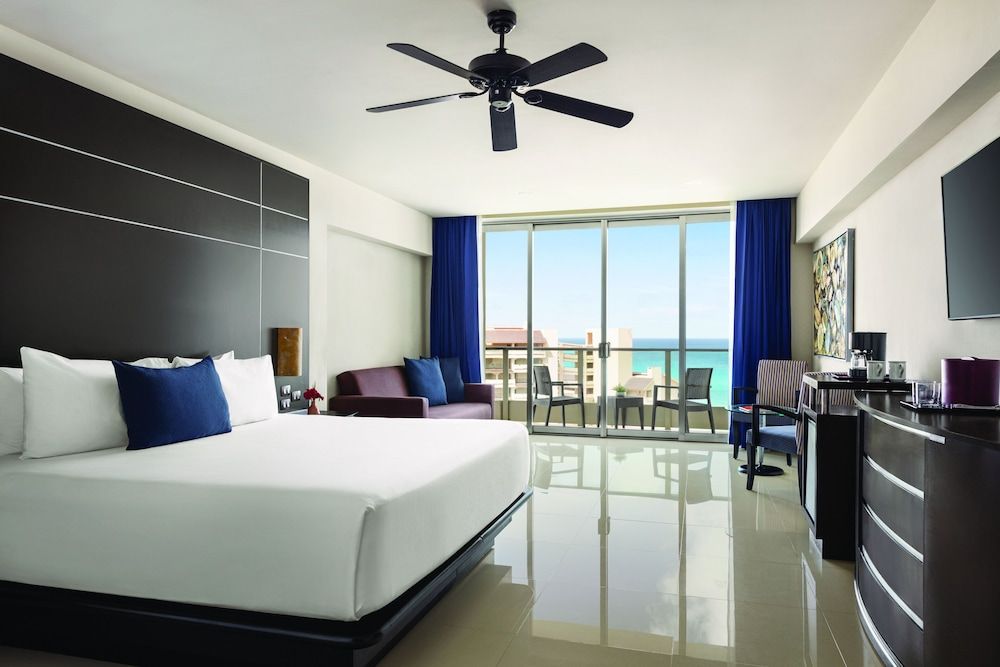 Seadust Cancún All Inclusive Family Resort Standard Suite King