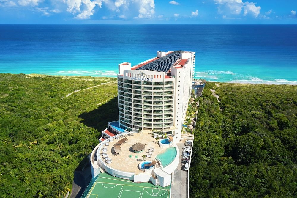 undefined Seadust Cancún All Inclusive Family Resort 2