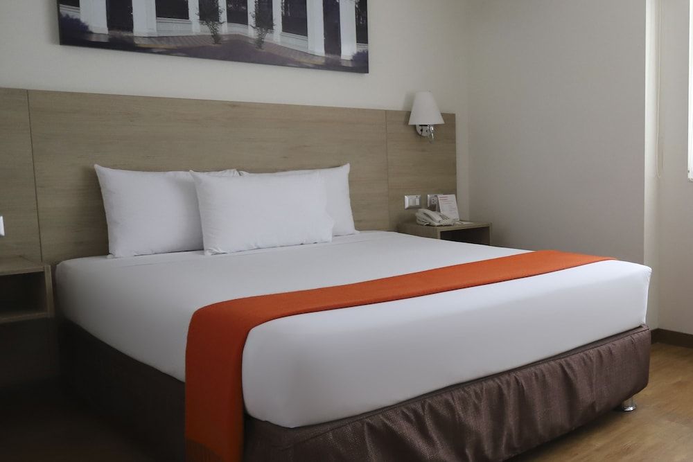 Traditional Room, 1 Queen Bed